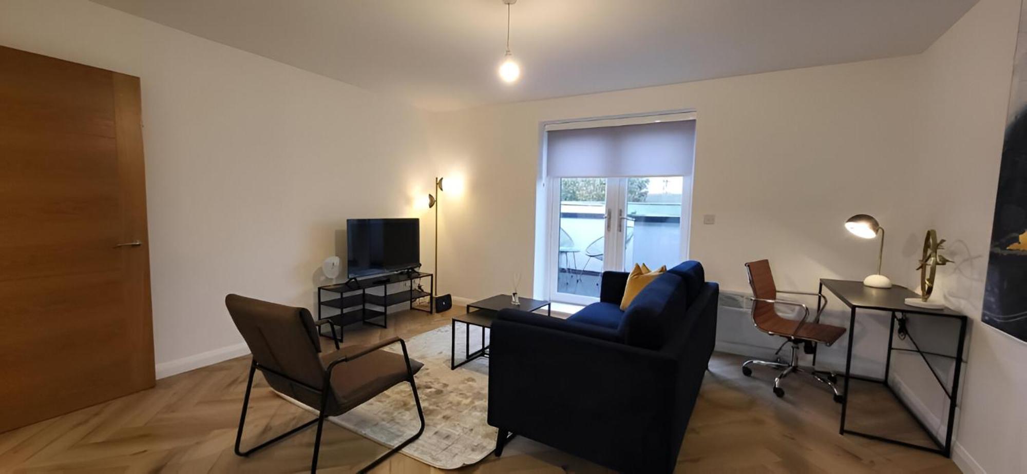 Hybrid Resi - London, Mitcham Close To Tooting And Wimbledon Bagian luar foto